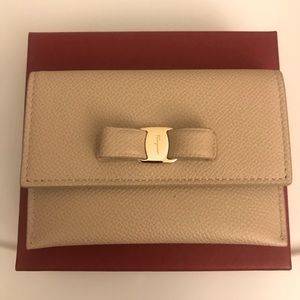 Salvatore Ferragamo Vara Bow Card Case Holder